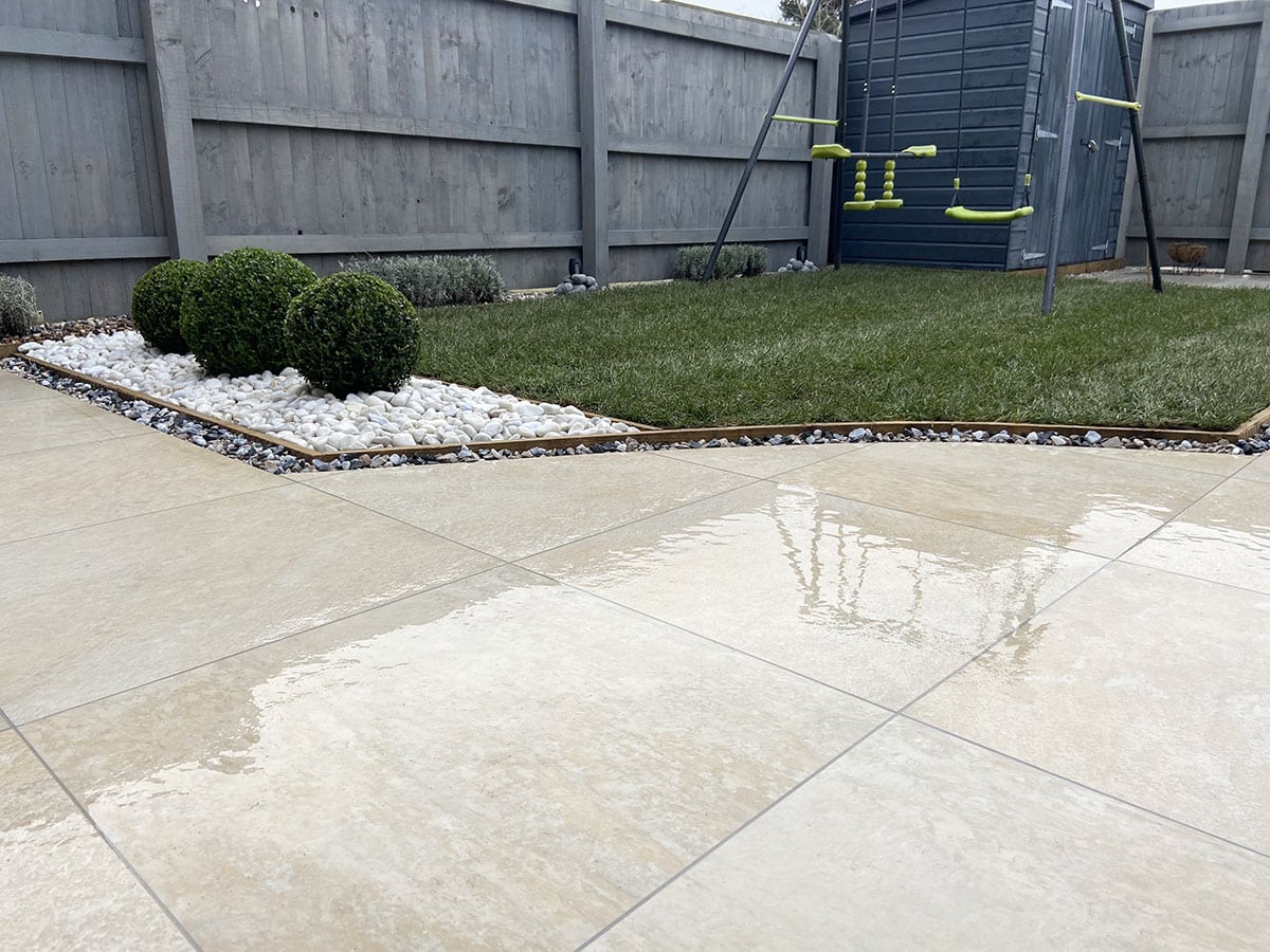 Quarzite Bianco 20mm Outdoor Porcelain Paving - 900 x 600