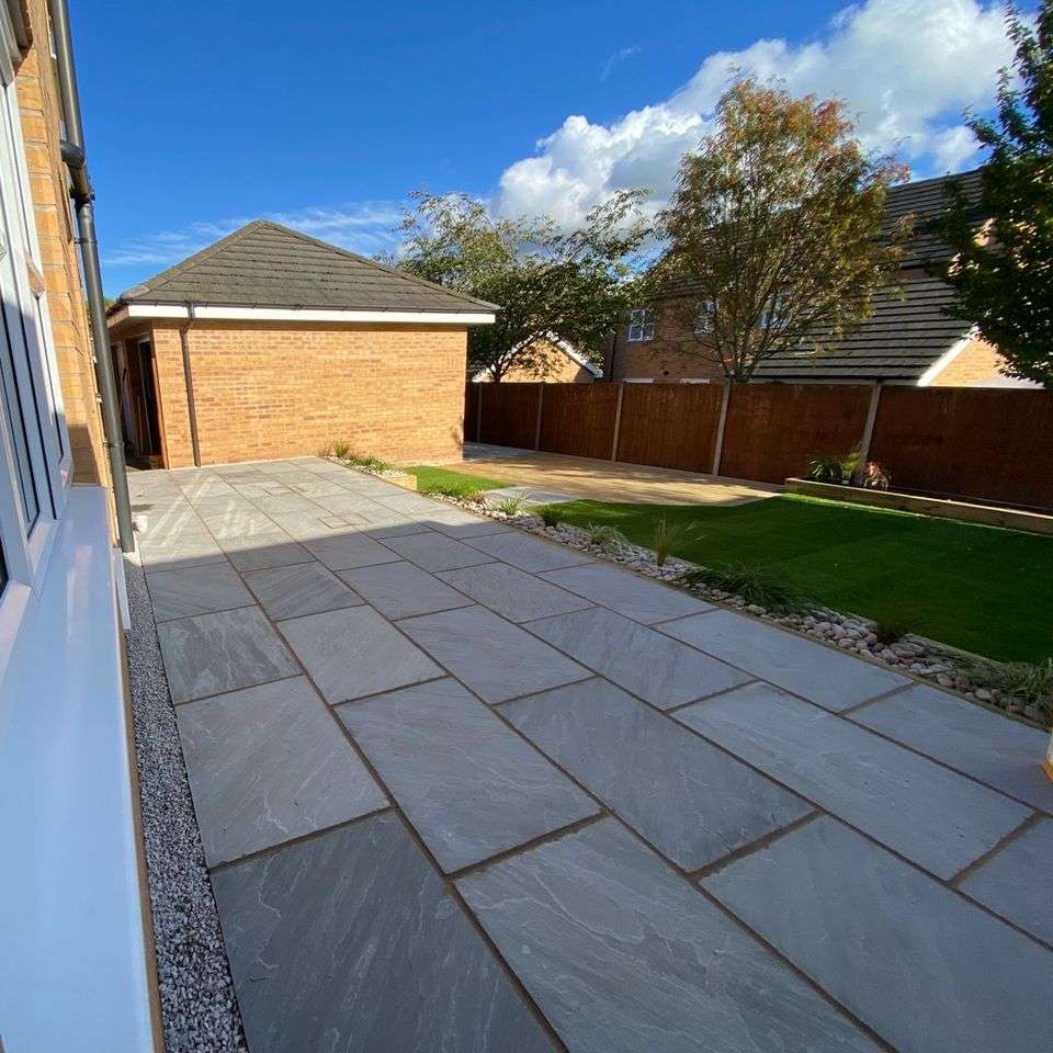 Kandla Grey Indian Sandstone Paving Slabs – 300x300mm – 22mm Calibrated